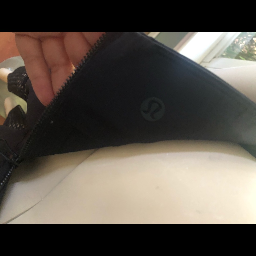 LuLuLemon mesh pants - Picture 8 of 10